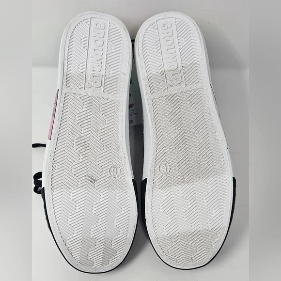 Women's Disney Ground Up Nightmare Before Christmas Hi Top Sneaker Size 6 - Picture 9 of 12